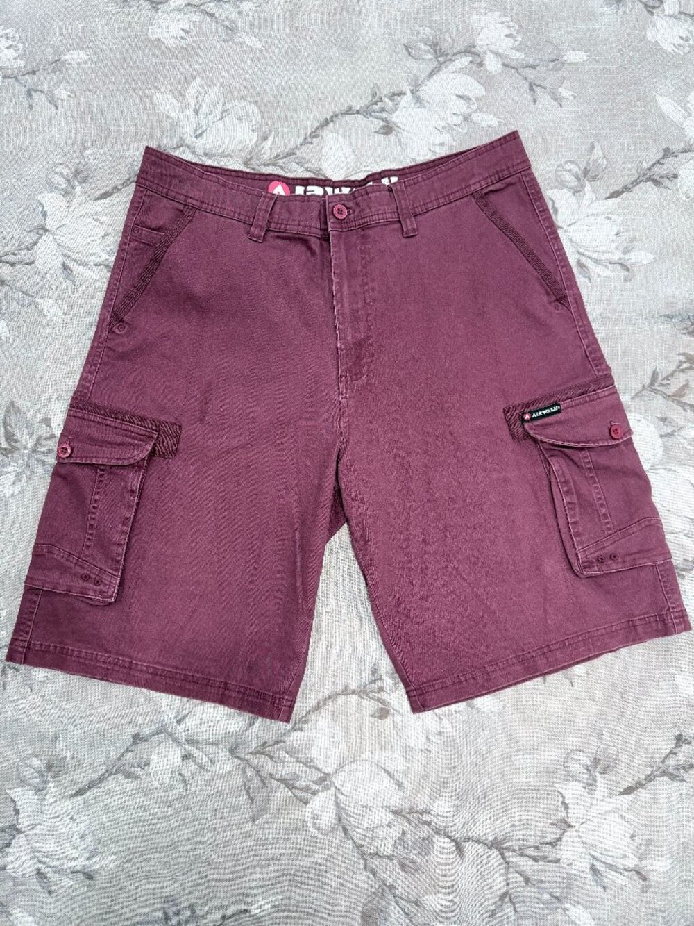 Airwalk 36 Burgundy Baggy Cargo Skate Shorts 90s Y2K Skater Streetwear